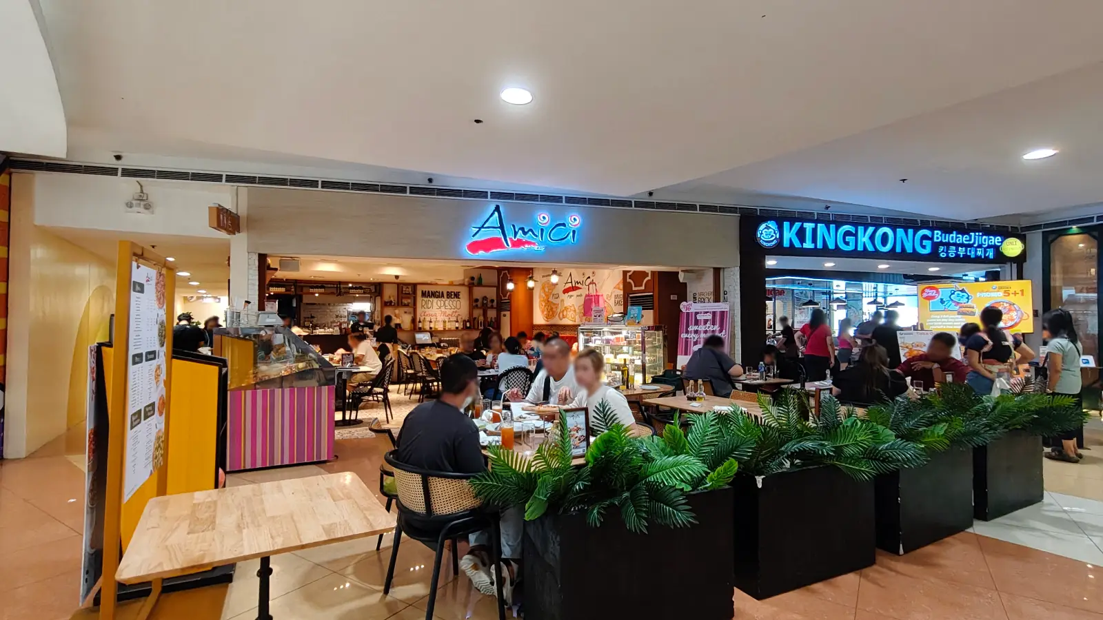 AMICI in SM Megamall